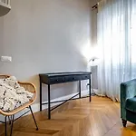 Hs4U Ricasoli Luxury apartment near Duomo N. 3