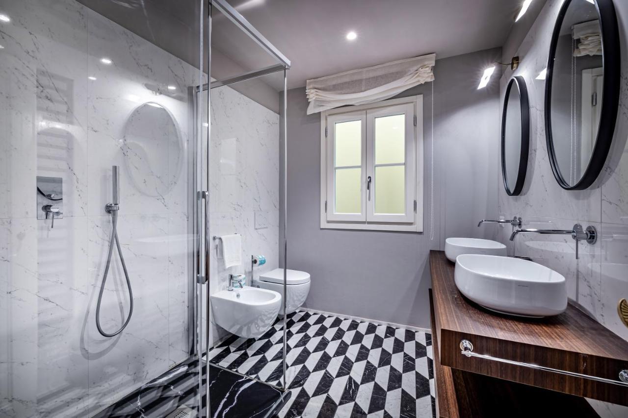 Hs4u Ricasoli Luxury Near Duomo N. 3 Apartamento